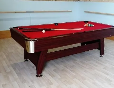 Le Poirier With Swimming Pool And Games Bed & Breakfast